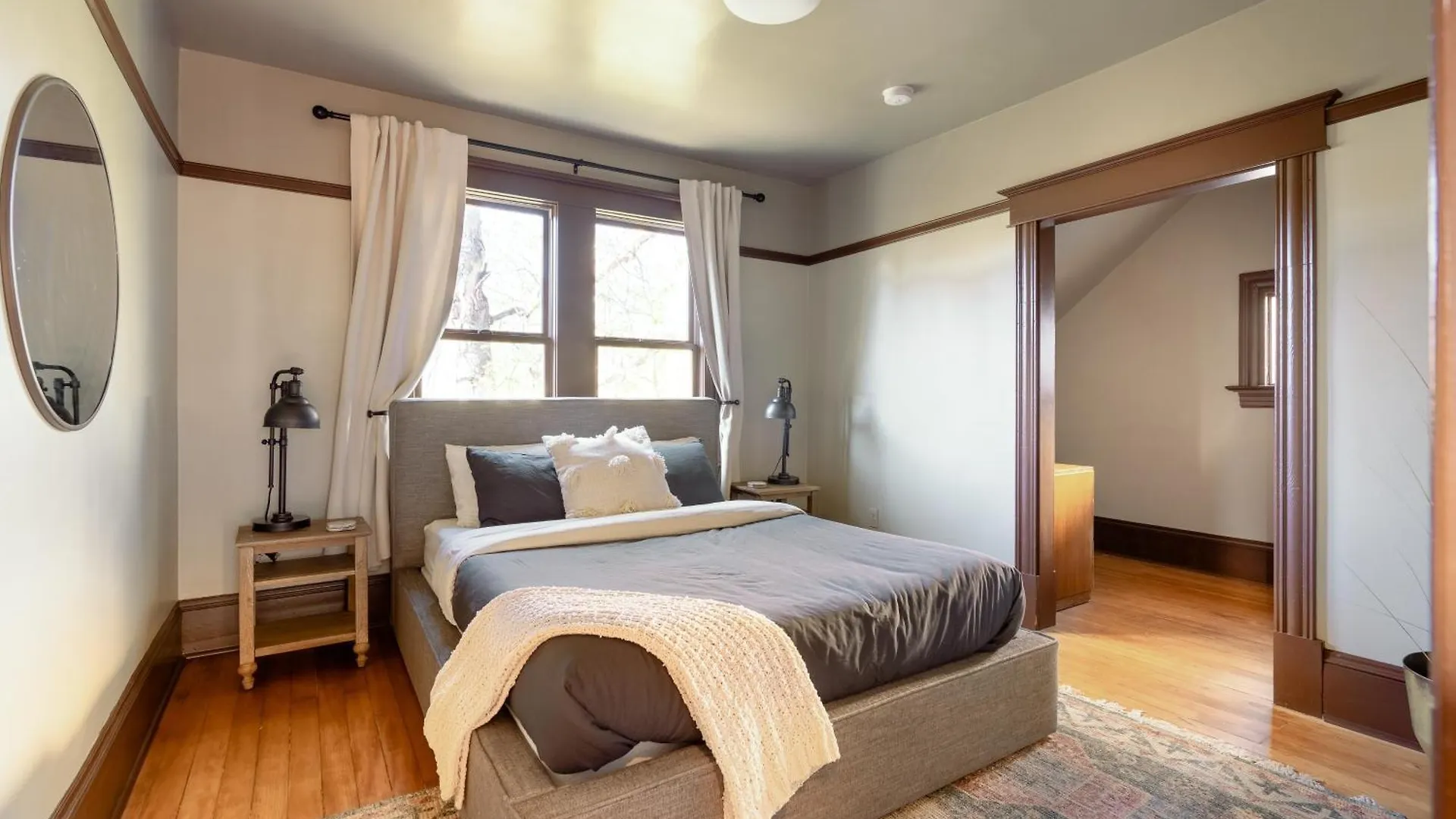 Stay Portland - 4Br Historic Soul District Remodel W Detached Unit Piedmont 0*,  United States