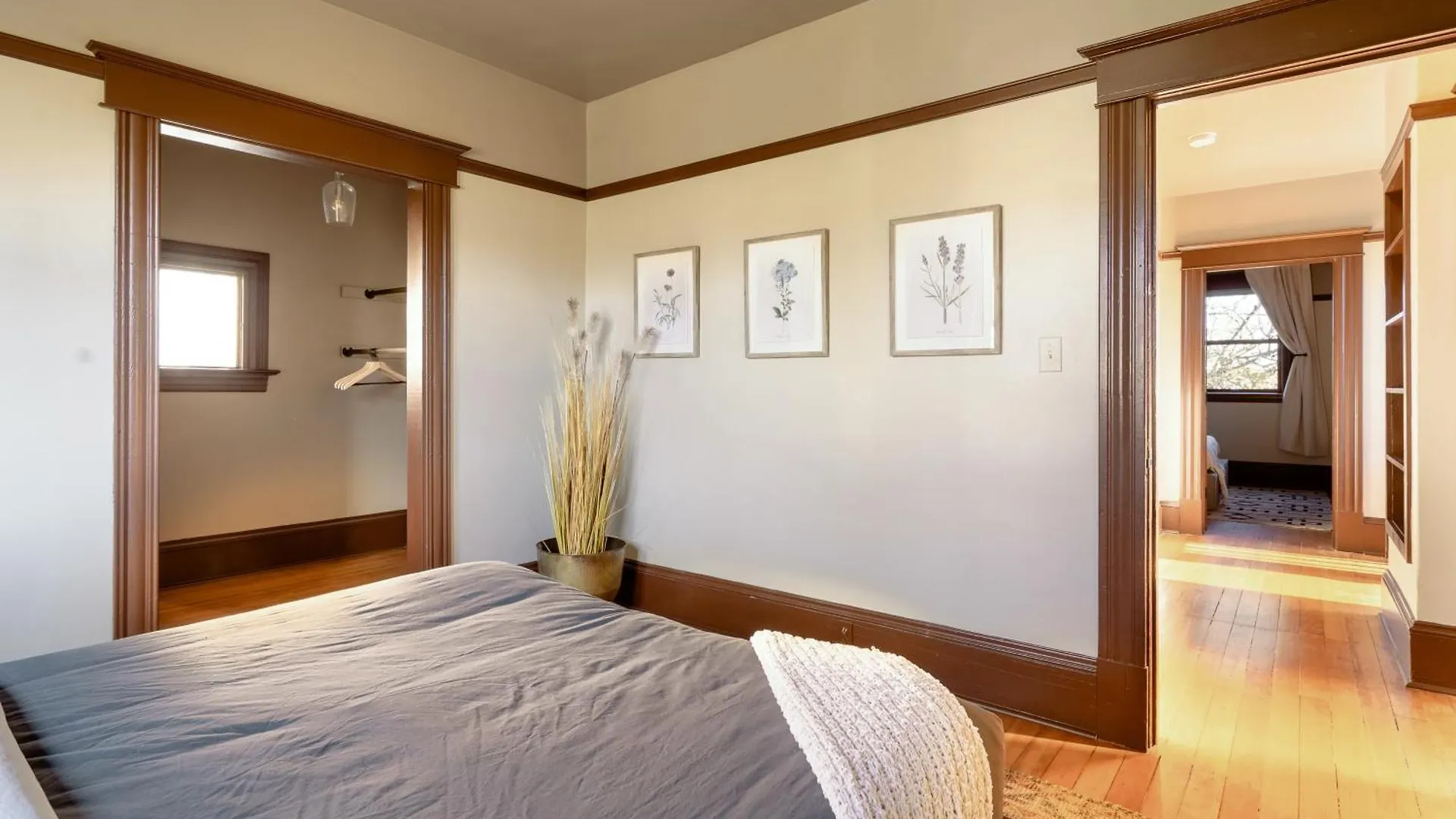 Stay Portland - 4Br Historic Soul District Remodel W Detached Unit Piedmont 0*,  United States